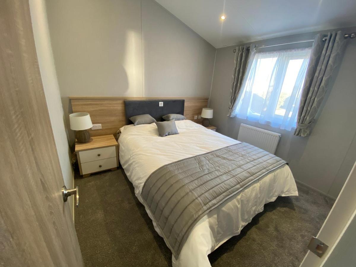 Sea View Beach Lodge Trecco Bay 3 Bedroom Porthcawl Exteriör bild